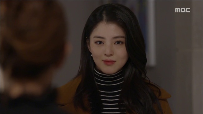 Han Soo Hee trong "Thế giới hôn nhân": Gây chú ý nhờ nhan sắc giống Song Hye Kyo, chọc điên khán giả khi vào vai tiểu tam mặt dày - Ảnh 4.