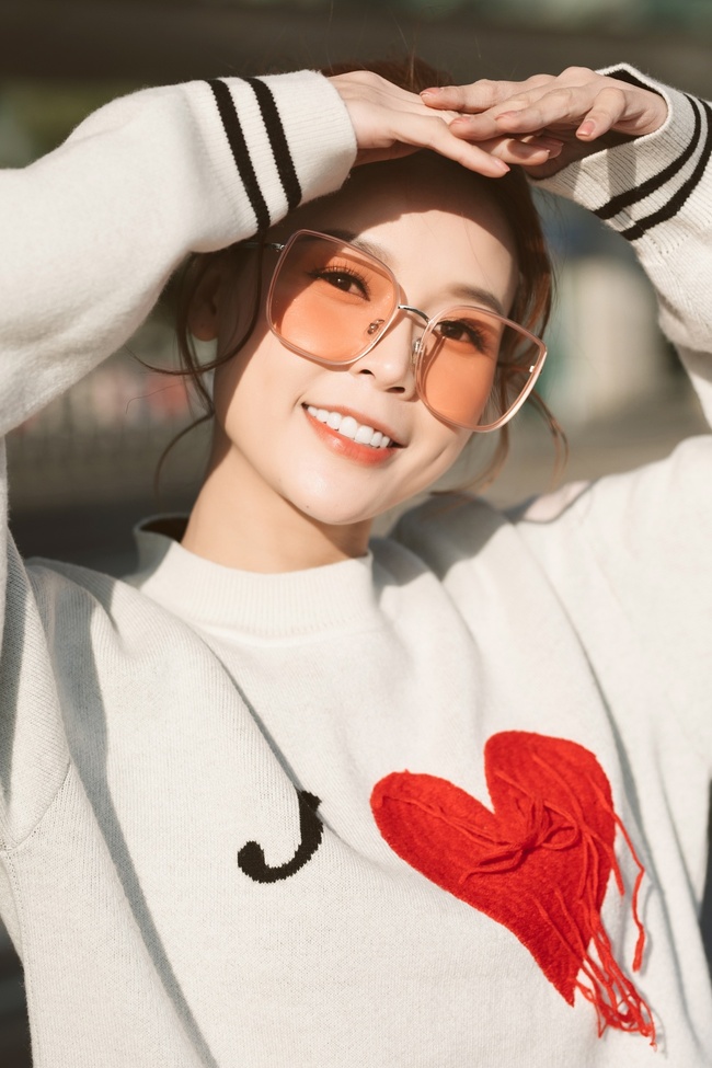 Sam khoe vẻ tươi tắn bất chấp tuổi tác, trả lời câu hỏi bao giờ lấy chồng - Ảnh 5.