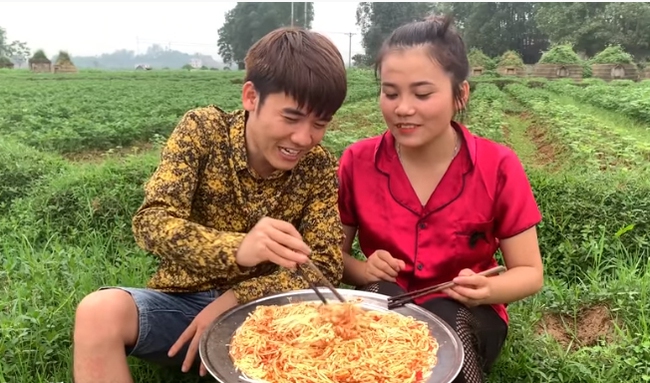 Bà Tân Vlog bất ngờ lên tiếng phủ nhận có con gái ruột, tiết lộ lý do nhận Thanh Lương làm con nuôi - Ảnh 4.