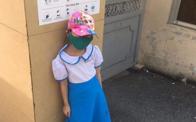 Vụ bé gái đi học sớm bị phê bình, phải đứng chờ giữa trưa nắng 40 độ: Cô giáo chủ nhiệm nhận lỗi - Ảnh 4.