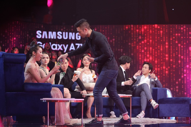 Fan "Người ấy là ai?" chỉ trích thái độ "chọn anh này tiếc anh kia" của nữ chính Hoa hậu sau khi biết CEO Việt kiều độc thân - Ảnh 3.