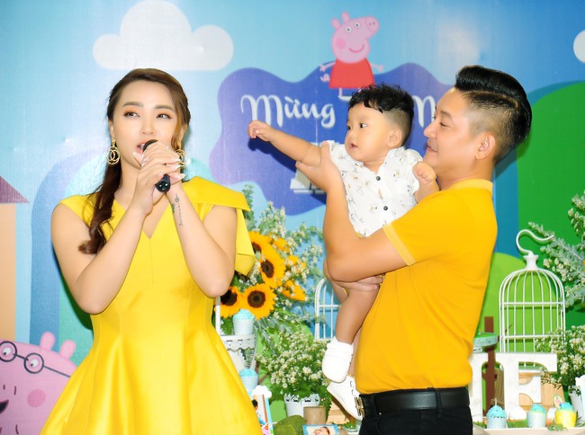 Thành Đạt - Hải Băng làm sinh nhật như tiệc cưới cho con trai thứ 4, Trường Giang một mình tới dự  - Ảnh 7.