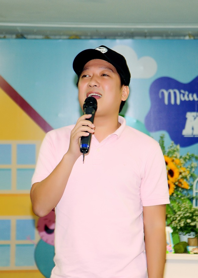 Thành Đạt - Hải Băng làm sinh nhật như tiệc cưới cho con trai thứ 4, Trường Giang một mình tới dự  - Ảnh 4.