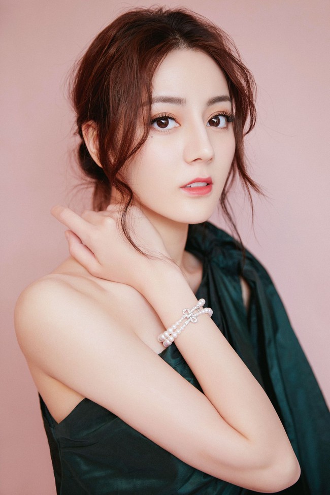 Những mỹ nhân Hoa ngữ được yêu thích nhất năm 2020: Dương Mịch trượt top 3, ai đứng đầu danh sách? - Ảnh 7.