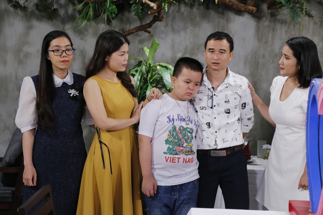 "Hẹn ăn trưa": Bố đơn thân đi tìm vợ mới, mang theo cả con trai 10 tuổi và mẹ ruột đến thuyết phục cô gái  - Ảnh 11.