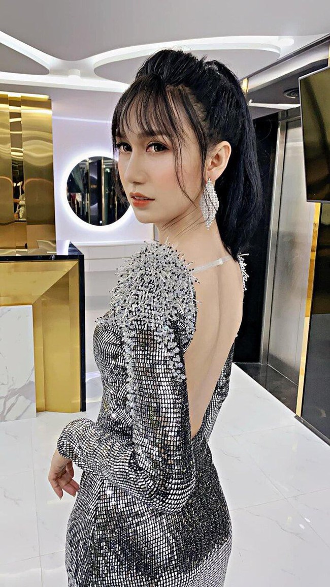 Nhìn lại quá khứ mới thấy Lynk Lee thay đổi nhan sắc ngoạn mục ra sao: Từng bị đồn dùng chất kích thích đến mức gầy tong teo, giờ đã trở thành mỹ nhân chuyển giới gợi cảm - Ảnh 11.