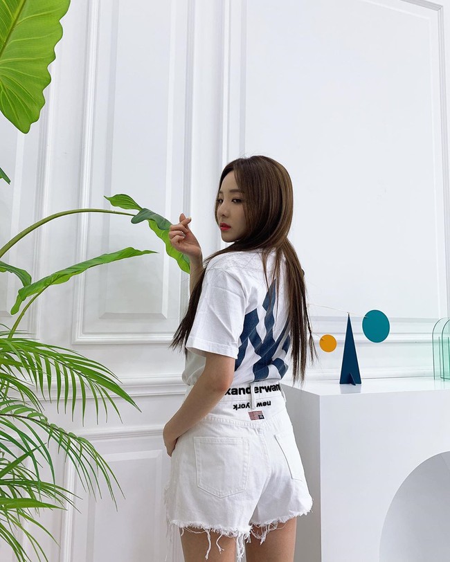 Những nàng thấp bé cứ học 12 set đồ của hội "nấm lùn" Kpop thì đảm bảo luôn sành điệu và cao ráo - Ảnh 9.