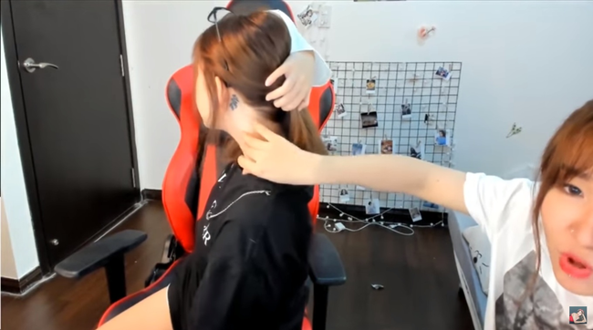 Linh Ngọc Đàm có gần chục hình xăm, nhưng nhìn chẳng thấy phô phang "hổ báo" mà còn hút mắt vô cùng - Ảnh 6.