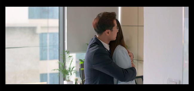 Tình yêu và Tham vọng: Linh cho Sơn ăn tát sau cái ôm bị Minh bắt gặp giữa công ty - Ảnh 3.
