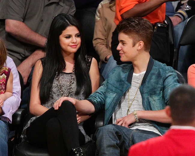 Justin Bieber was accused of sexually assaulting two women while he was still dating Selena Gomez - Photo 2.