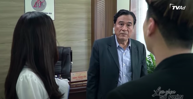 "Lựa chọn số phận": Xuất hiện thư ký xinh đẹp, khiến em trai Phương Oanh vừa gặp đã động tay động chân  - Ảnh 3.