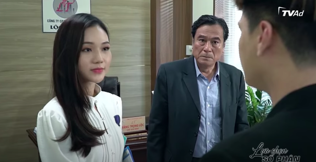 "Lựa chọn số phận": Xuất hiện thư ký xinh đẹp, khiến em trai Phương Oanh vừa gặp đã động tay động chân  - Ảnh 4.