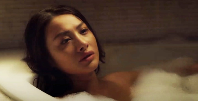 Phim Việt gắn mác 18  gây sốc với cảnh để diễn viên khỏa thân chạy dưới mưa  - Ảnh 5.