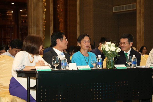Rời xa showbiz nhưng danh hài Hoài Linh vẫn luôn ghi điểm trong lòng khán giả với những hành động ý nghĩa thế này - Ảnh 2.