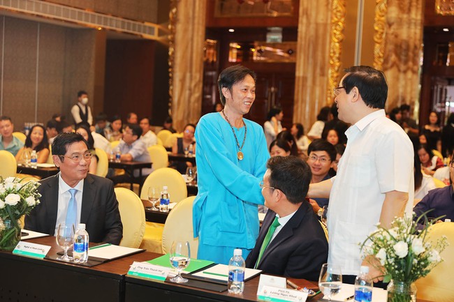 Rời xa showbiz nhưng danh hài Hoài Linh vẫn luôn ghi điểm trong lòng khán giả với những hành động ý nghĩa thế này - Ảnh 4.