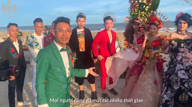 Minh Nhựa và vợ hai Mina Phạm trao nhau món quà 12 tỷ đồng trên sân khấu tropical siêu hoành tráng - Ảnh 2.