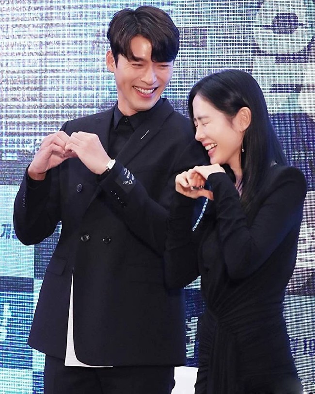 Dẫu có phủ nhận bao nhiêu nhưng Hyun Bin và Son Ye Jin đã bị "vạch trần" chuyện tình cảm thông qua ngôn ngữ cơ thể rõ ràng thế này? - Ảnh 6.