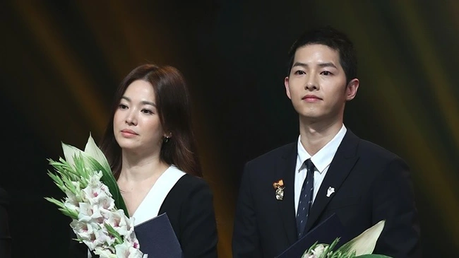 Song Joong Ki đã thua triệt để Song Hye Kyo trong cuộc chiến hậu ly hôn: Vợ trở thành "nữ hoàng bất động sản" với khối tài sản khổng lồ, chồng thì chật vật tìm cơ hội  - Ảnh 4.