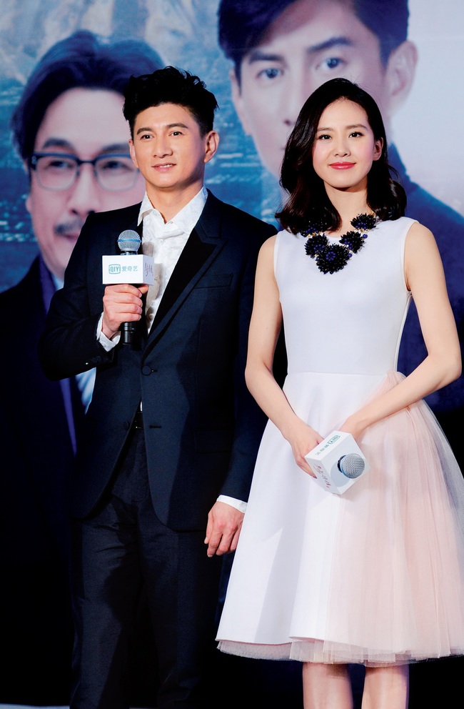 8 cặp sao "phim giả tình thật" được ngưỡng mộ nhất showbiz Hoa – Hàn - Ảnh 2.
