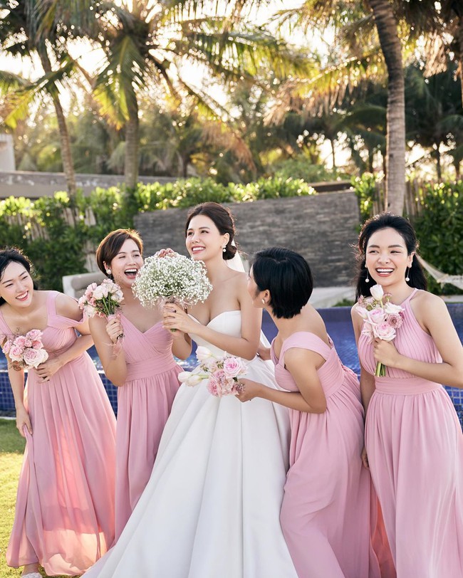 Phanh Lee tung thêm ảnh trong đám cưới với thiếu gia Cocobay, vòng 1 "cực căng" của cô dâu gây chú ý nhất - Ảnh 7.