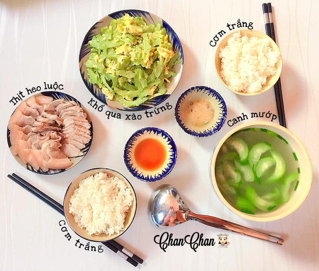 Khoe 30 mâm cơm đạt tiêu chí nhanh-ngon-bổ-rẻ, vợ đảm Hà Nội tiết lộ thêm bí quyết giúp mình nấu ăn "thần tốc" khiến ông xã hết lời khen ngợi! - Ảnh 1.