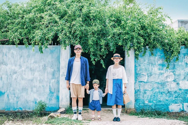 Bộ ảnh gia đình nhìn "siêu Nhật Bản" của đôi vợ chồng Hà Nội: Màu ảnh tuyệt đẹp và "điểm ăn tiền" chính là trang phục lên hình - Ảnh 2.