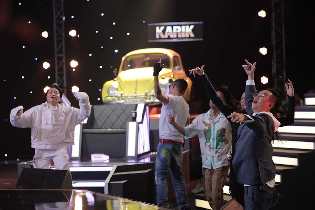 Xuất hiện "bậc thầy" kể chuyện bằng rap khiến Binz hoài niệm về bố, Karik - Trấn Thành nghẹn ngào xúc động - Ảnh 5.