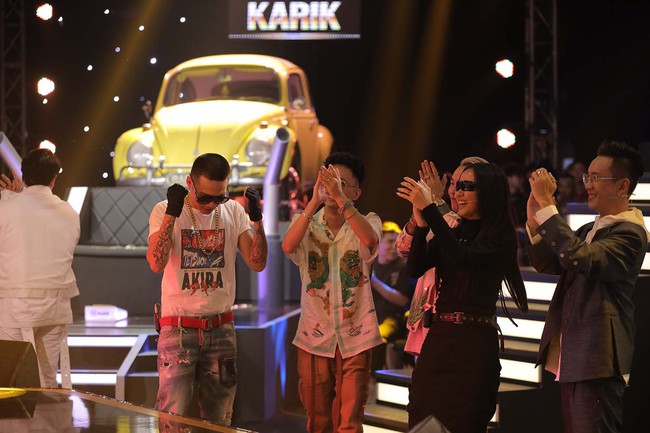 Xuất hiện "bậc thầy" kể chuyện bằng rap khiến Binz hoài niệm về bố, Karik - Trấn Thành nghẹn ngào xúc động - Ảnh 7.