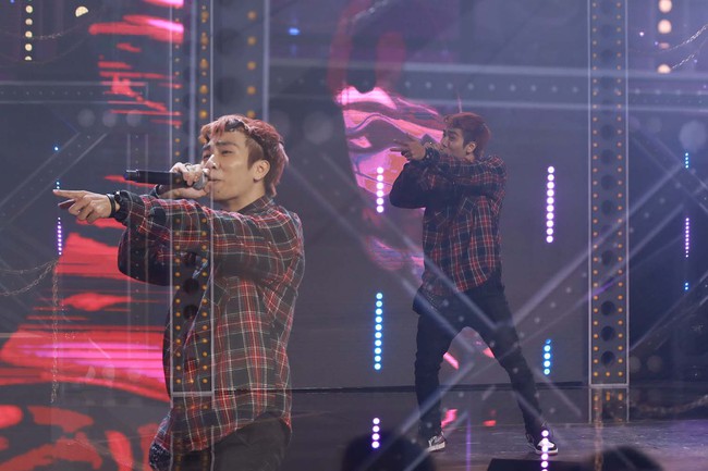 Xuất hiện "bậc thầy" kể chuyện bằng rap khiến Binz hoài niệm về bố, Karik - Trấn Thành nghẹn ngào xúc động - Ảnh 12.