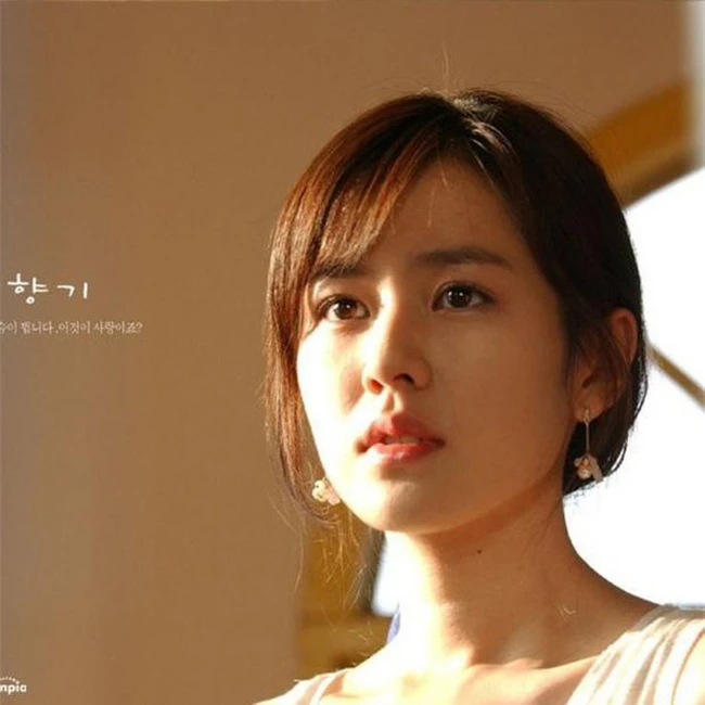Bộ tứ nữ thần trong series phim truyền hình 4 mùa đình đám Hàn Quốc: Choi Ji Woo hạnh phúc bên gia đình nhỏ, Son Ye Jin - Song Hye Kyo vướng tin đồn tình ái với cùng một người - Ảnh 15.