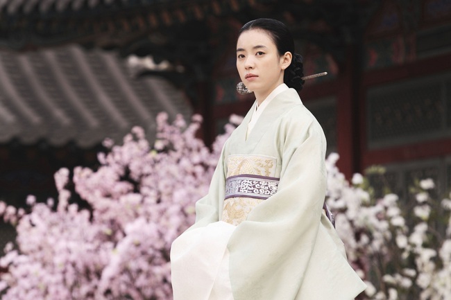 Bộ tứ nữ thần trong series phim truyền hình 4 mùa đình đám Hàn Quốc: Choi Ji Woo hạnh phúc bên gia đình nhỏ, Son Ye Jin - Song Hye Kyo vướng tin đồn tình ái với cùng một người - Ảnh 25.