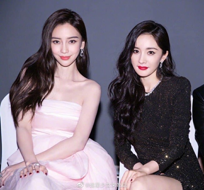 Đôi bạn thân Dương Mịch và Angelababy xuất hiện trong một khung hình nhưng fan lại cãi nhau gay gắt vì lý do muôn thuở - Ảnh 2.