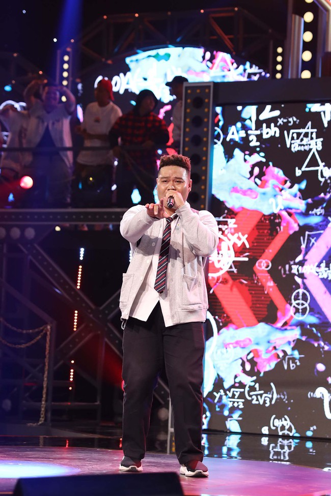 Trấn Thành gây tranh cãi vì miệt thị ngoại hình thí sinh "Rap Việt", bị chê vô duyên khi mời thức ăn thừa ngay trên sóng truyền hình - Ảnh 3.