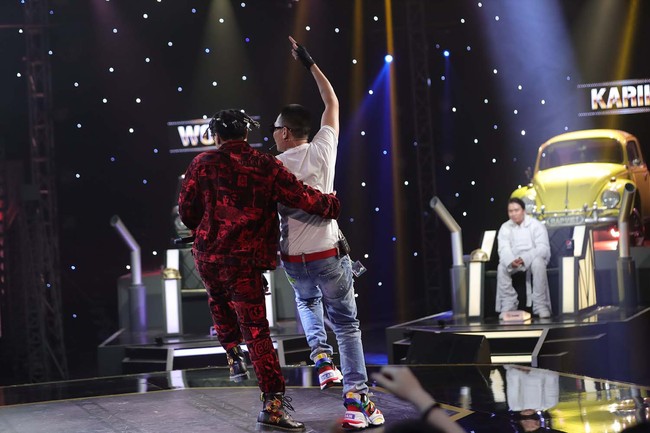 "Rap Việt": Ricky Star tạo nên cơn "địa chấn", nhận cùng lúc 4 Nón Vàng danh giá với câu chuyện ma mị "Bắc Kim Thang" - Ảnh 10.