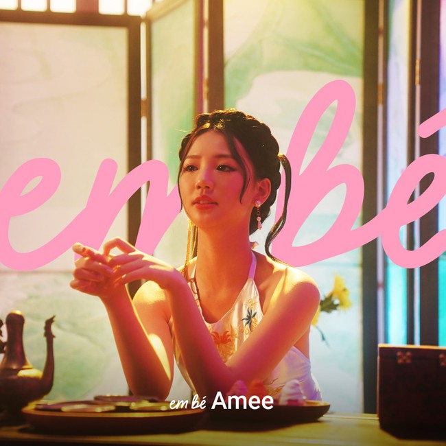 Làm “em bé” của Karik trong MV mới, Amee ngọt ngào “tung hint” cho cánh chị em: Phụ nữ phải được yêu thương, nâng niu - Ảnh 3.