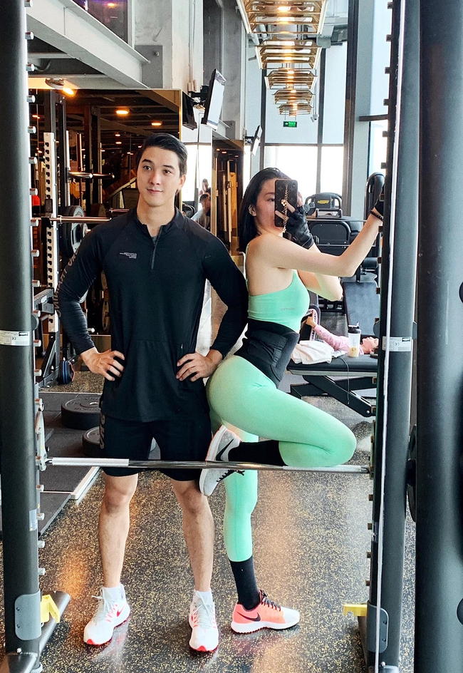 Khánh My và bạn trai chăm chỉ tập gym để giữ dáng, đảm bảo sức khỏe.