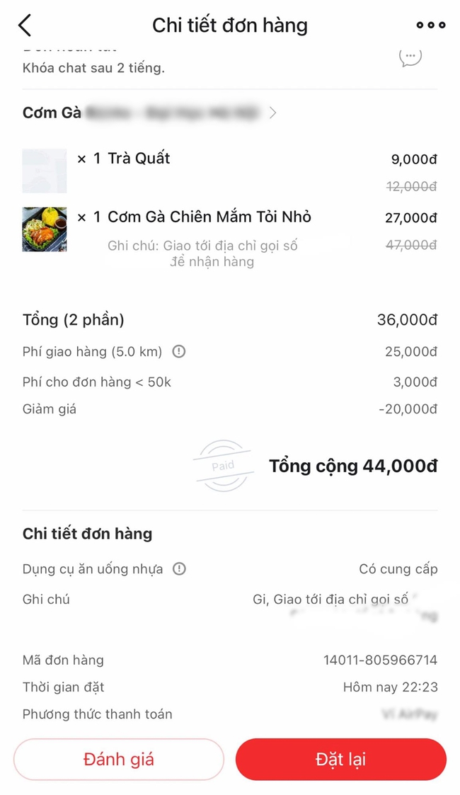 Đặt suất cơm gà 27.000 đồng cho người ốm ăn, chàng trai thất vọng tràn trề với chiếc đùi gà bé như con ốc mít, nhìn còi cọc cô đơn đến là thương! - Ảnh 2.