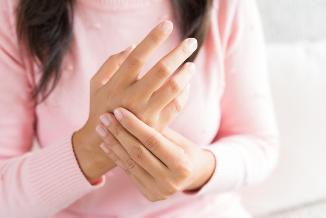 Đi ngủ thường xuyên bị tê mỏi tay có thể là tín hiệu cảnh báo của 5 căn bệnh nguy hiểm này - Ảnh 5.
