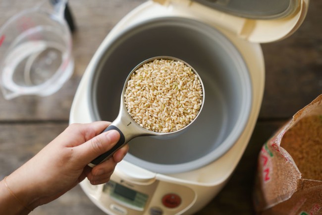 Đây là lý do khiến các chuyên gia khuyến khích mọi người sử dụng gạo lứt thay cho gạo trắng - Ảnh 3.