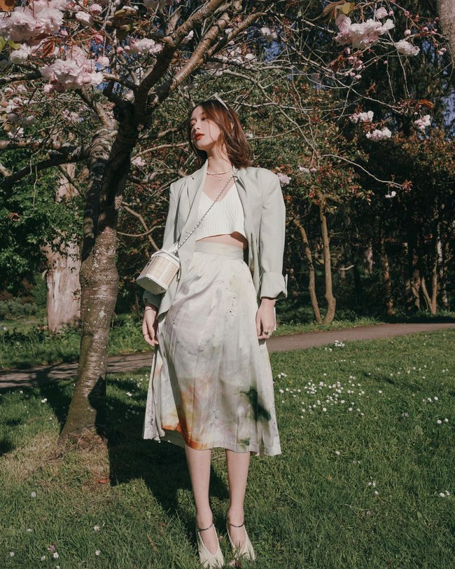 12 cách diện blazer   chân váy khiến ai cũng phải trầm trồ khen bạn mặc đẹp - Ảnh 6.