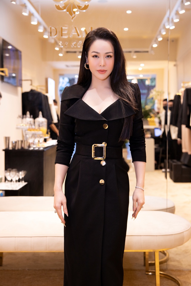 Con gái Trà Ngọc Hằng "giật spotlight" tại sự kiện thời trang, đến cả Ngọc Trinh hay Hoa hậu Tiểu Vy cũng không hot bằng - Ảnh 4.