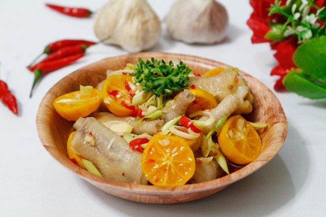 Ăn chân gà ngâm, ai cũng vứt thứ này mà không biết đó là thuốc quý trị bách bệnh, ngâm mật ong 1 hũ cả năm chẳng lo bệnh - Ảnh 1.
