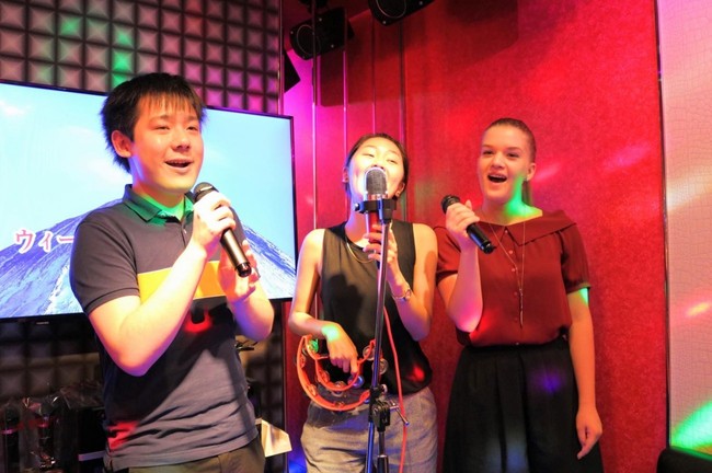 Cố hát karaoke với giọng quá cao, thanh niên 25 tuổi bị "vỡ phổi" suýt mất mạng, nhưng đáng chú ý vẫn là lời cảnh báo của bác sĩ - Ảnh 1.