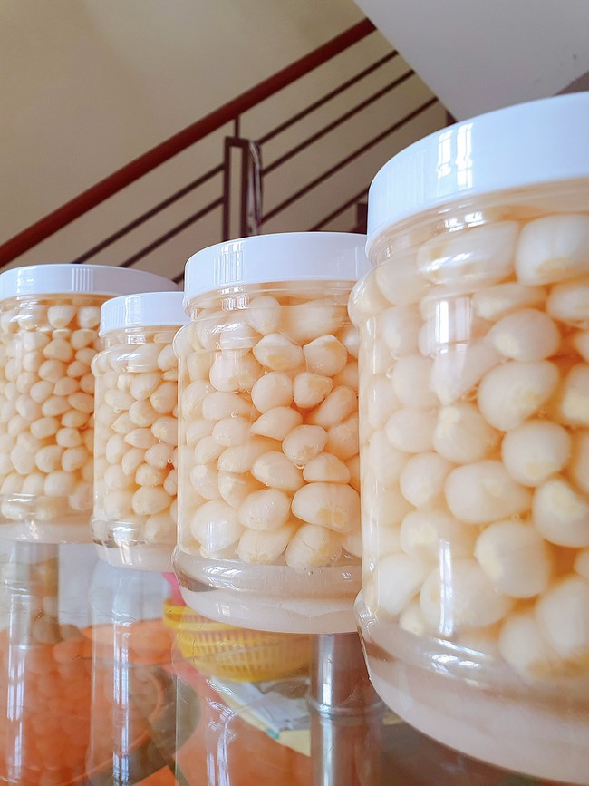 Cư dân mạng đua nhau khoe đồ ăn ngày Tết, nhà mua hẳn 11 triệu tiền thịt, nhà tiện tay kho cả trăm chiếc hột vịt ăn dần - Ảnh 8.