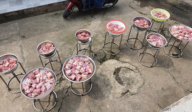 Cư dân mạng đua nhau khoe đồ ăn ngày Tết, nhà mua hẳn 11 triệu tiền thịt, nhà tiện tay kho cả trăm chiếc hột vịt ăn dần - Ảnh 2.