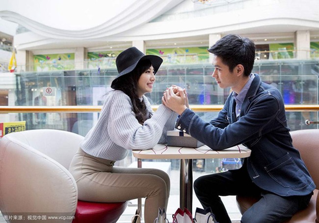 Yêu say đắm hotgirl mạng, phú nhị đại ngỡ đã cưới "nữ thần"  đến khi thấy mặt mộc của vợ trong đêm tân hôn, quyết định sau đó gây tranh cãi - Ảnh 1.