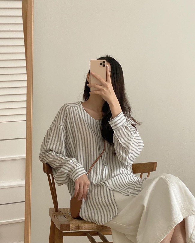 Nàng BTV khẳng định mua kiểu áo sơ mi này là quyết định cực sáng suốt vì mặc kiểu gì cũng đẹp - Ảnh 9.