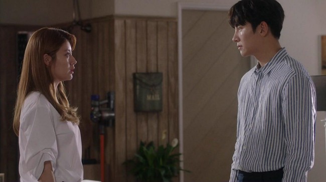 Đến nhà người yêu bất ngờ, tôi choáng váng khi vào nhà và phát hiện "mặt trái" đầy đau đớn của người yêu - Ảnh 1.