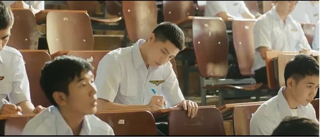 Ngôi trường ở TP. HCM nghe tên thì siêu bình dân nhưng được mệnh danh là phim trường của những MV triệu view - Ảnh 4.
