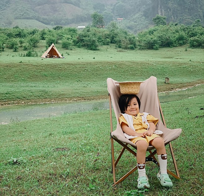 Bố mẹ đừng ngại đưa con đi cắm trại ngoài trời, có cả tá đồ hay ho và tiện ích giải quyết mọi nhu cầu từ ăn - ngủ đến đi vệ sinh của trẻ đây - Ảnh 6.